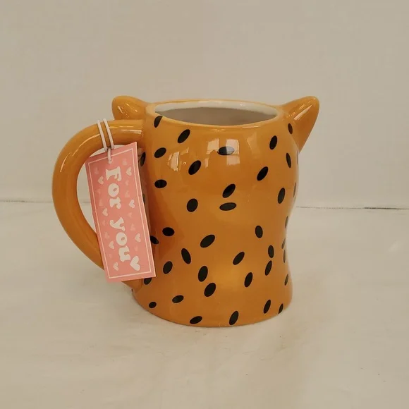 Sheffield Home Leopard Mug with Heart Sunglasses - Picture 2 of 2